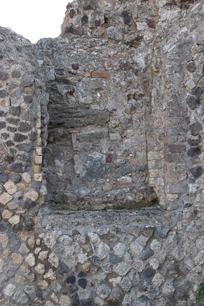 VIII.3.1 Pompeii. October 2022. 
Detail of niche from east wall in south-east corner. Photo courtesy of Klaus Heese. 

