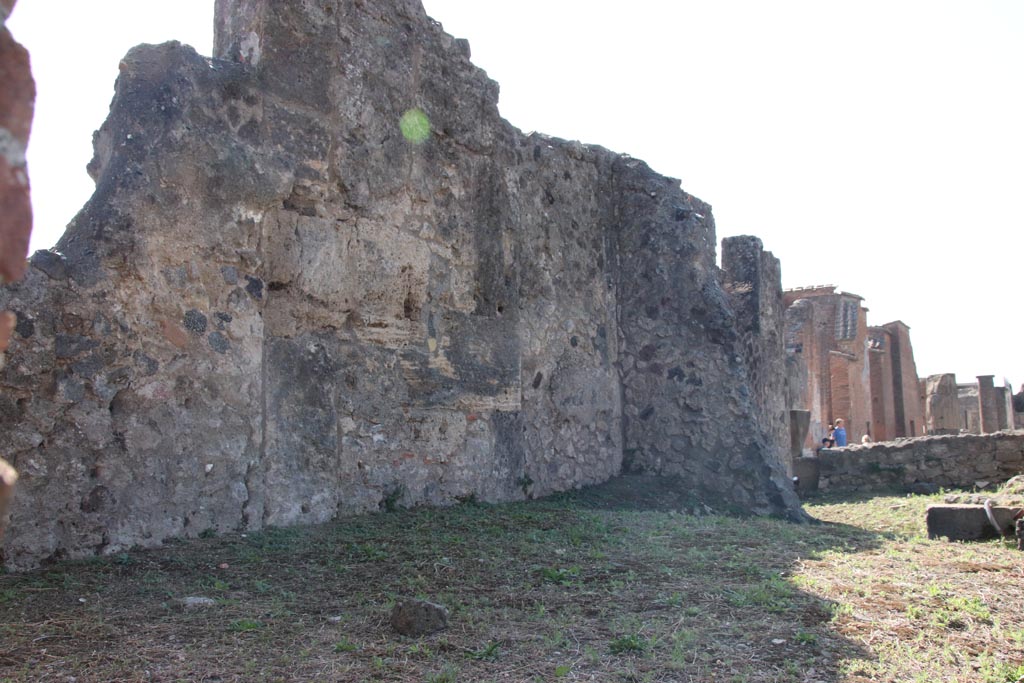 VIII.3.1 Pompeii. October 2022. Remains of steps to podium. Photo courtesy of Klaus Heese. 