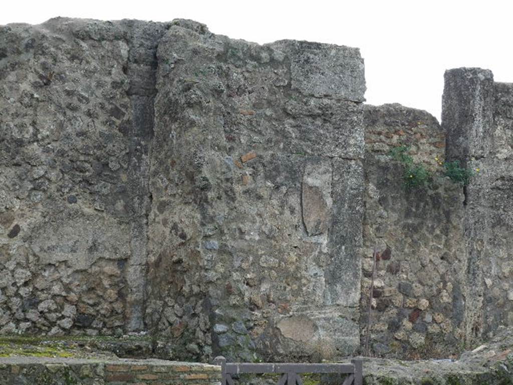 VIII.3.1 Pompeii. December 2006. Podium behind south wall.