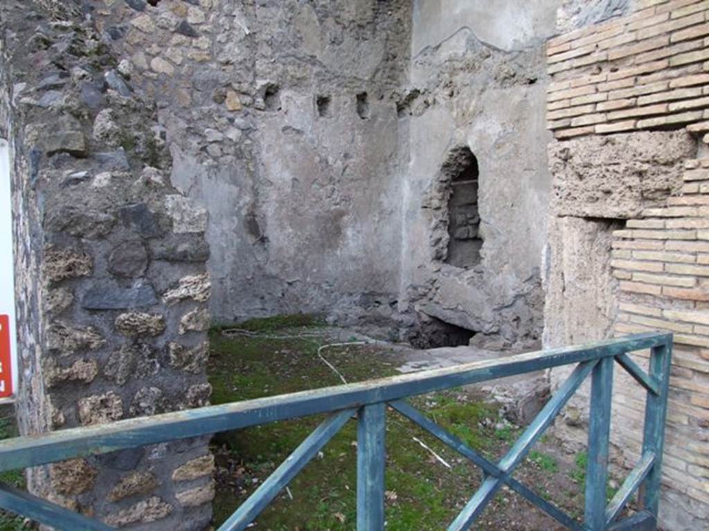 VIII.7.16 Pompeii.  December 2007. Latrine in north west corner.