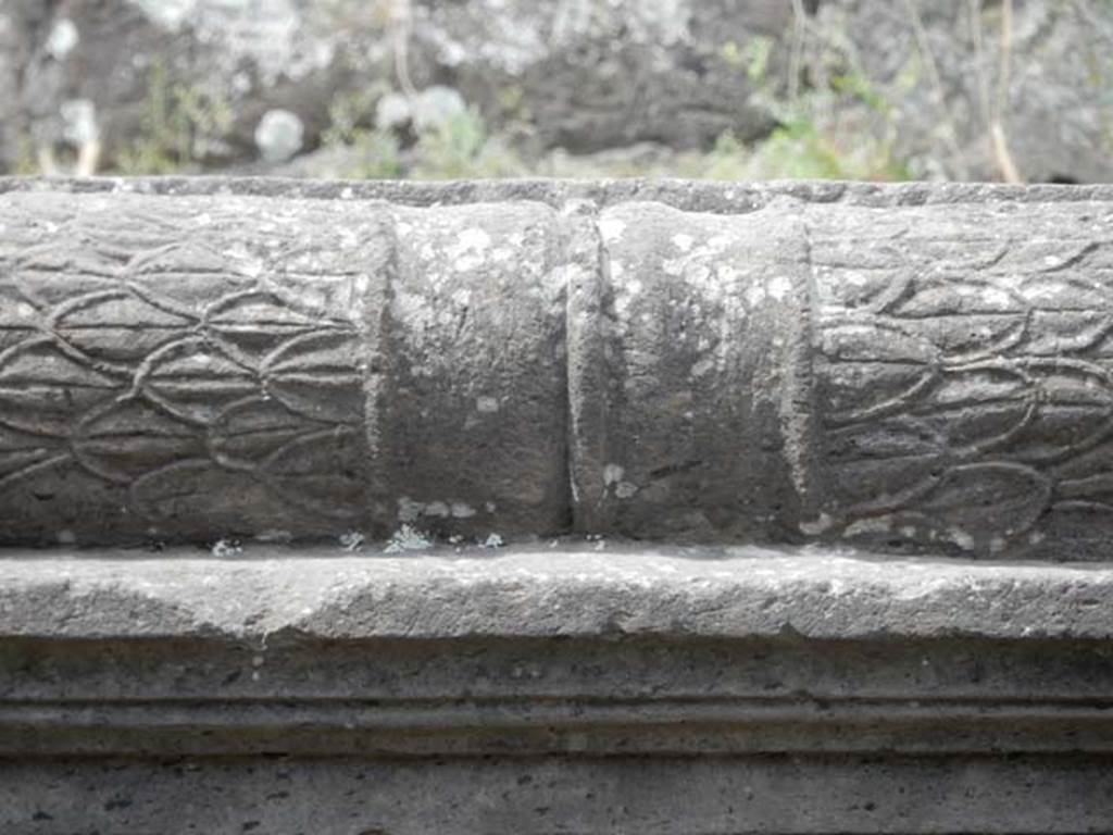 VIII.7.25 Pompeii. May 2017. Detail of east side of altar. Photo courtesy of Buzz Ferebee.