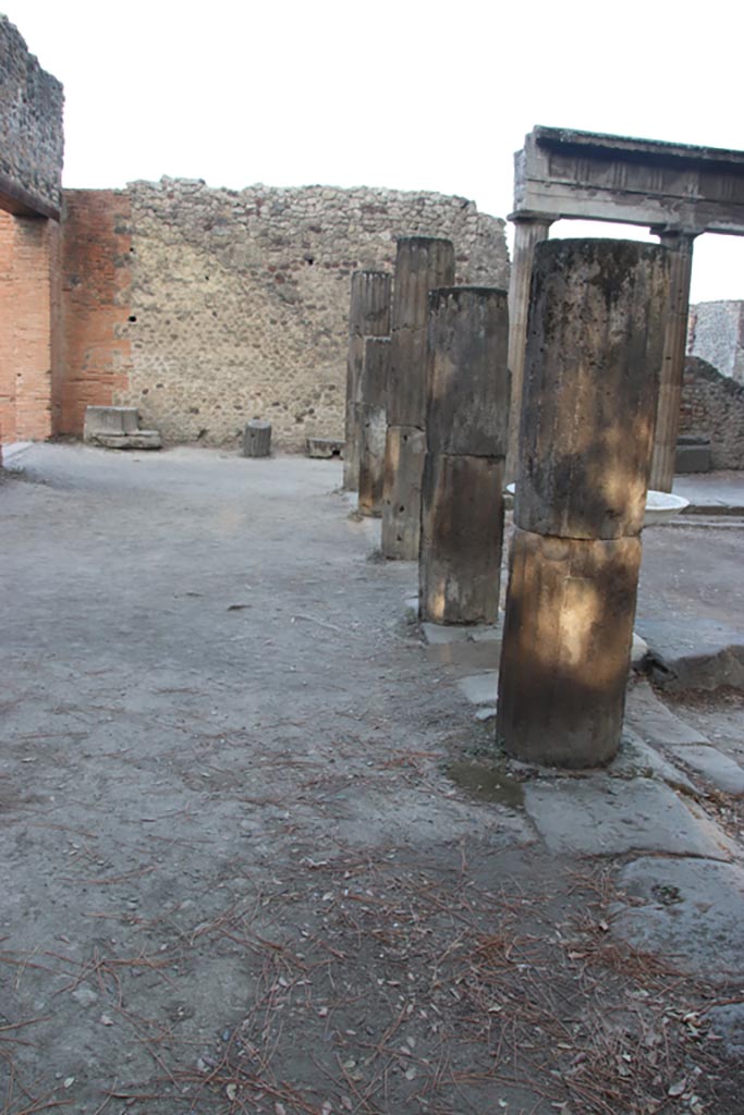 VIII.7.30 Pompeii, 1978. Looking north-west towards fountain. Photo by Stanley A. Jashemski.   
Source: The Wilhelmina and Stanley A. Jashemski archive in the University of Maryland Library, Special Collections (See collection page) and made available under the Creative Commons Attribution-Non Commercial License v.4. See Licence and use details. J78f0568
