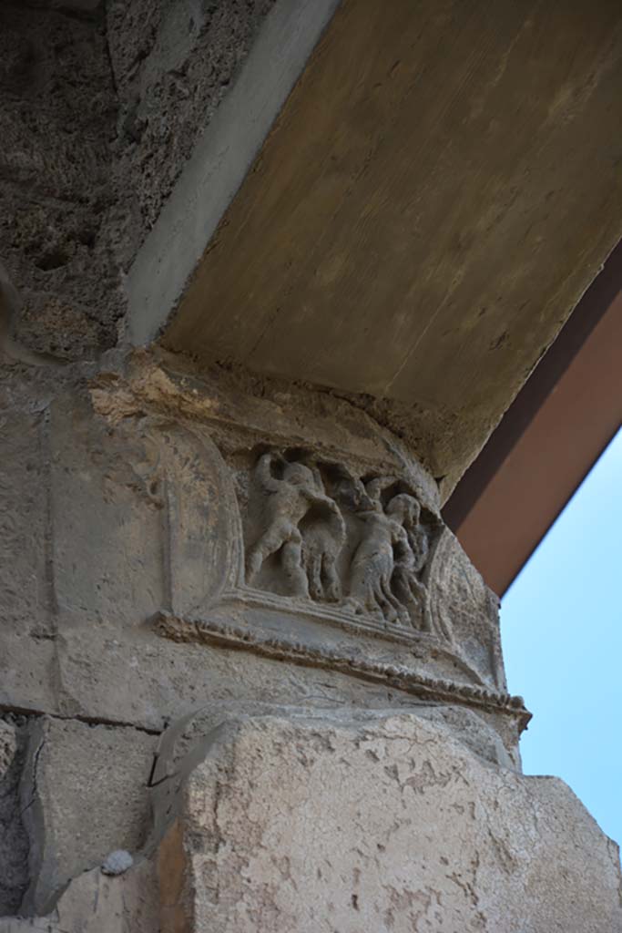 IX.1.20 Pompeii. September 2019. 
Looking towards north side of west ala 18, with detail of full figure relief of satyrs and bacchantes.
Foto Annette Haug, ERC Grant 681269 DÉCOR

