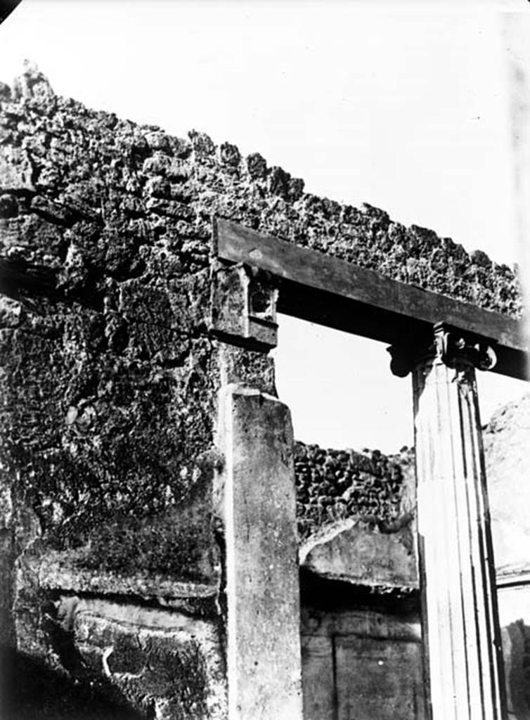 IX.1.20 Pompeii. W.337. Room 2, west side of atrium, looking north-west towards ala.
Photo by Tatiana Warscher. Photo © Deutsches Archäologisches Institut, Abteilung Rom, Arkiv. 
