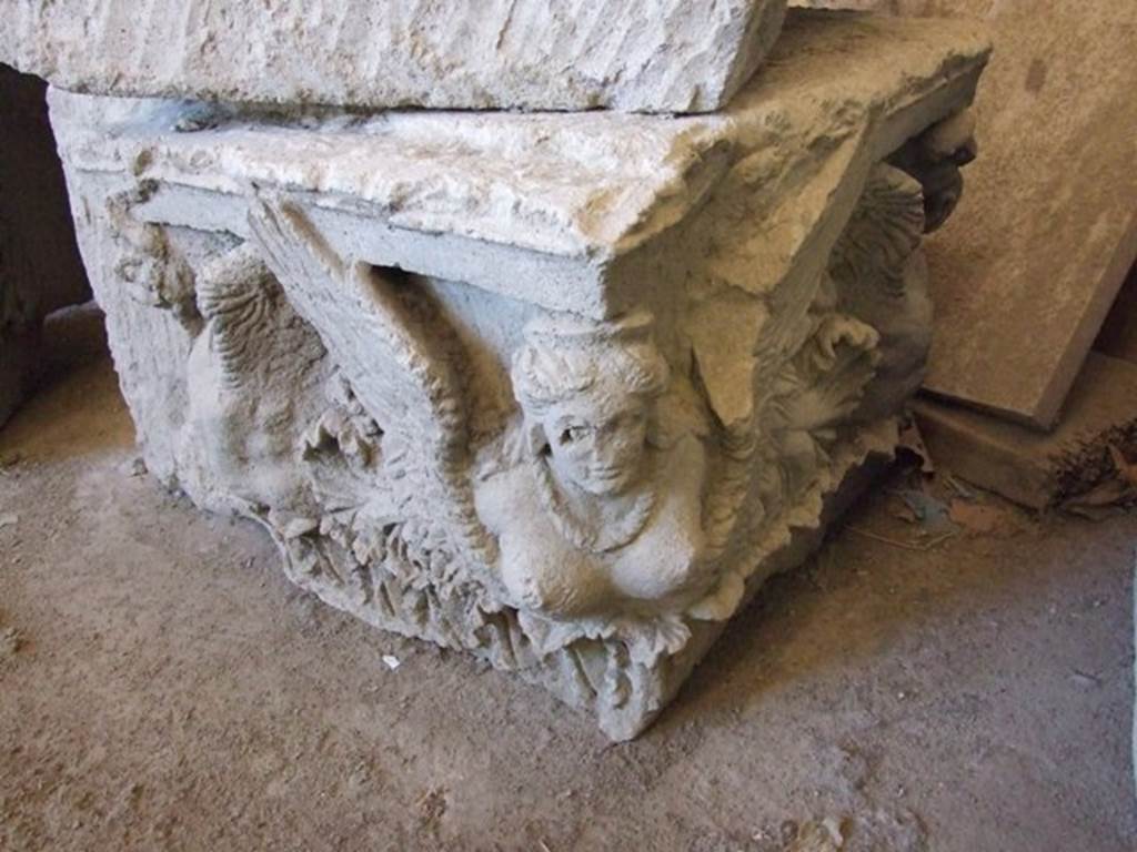 IX.1.20 Pompeii. December 2006. Capital with attributes of Dionysus, from the entrance. Photo taken in storage in VII.7.29.
See Gallo, A., 2006, in Polis. Studi interdisciplinari sul mondo antico, Volume 2.  Roma: L’Erma. (p. 181, fig.16)
