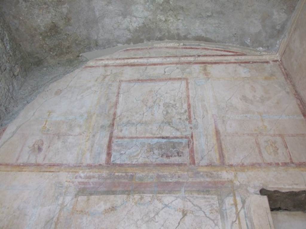 IX.3.5 Pompeii.  March 2009.  Room 4.  North wall upper area