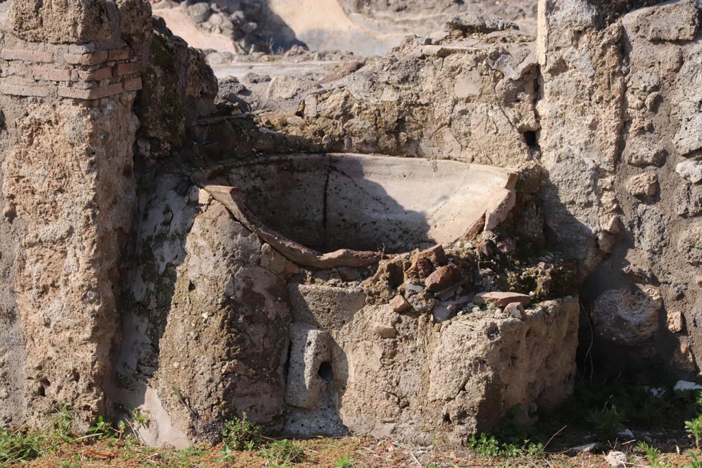 IX.3.21 Pompeii. October 2022. Detail. Photo courtesy of Klaus Heese. 