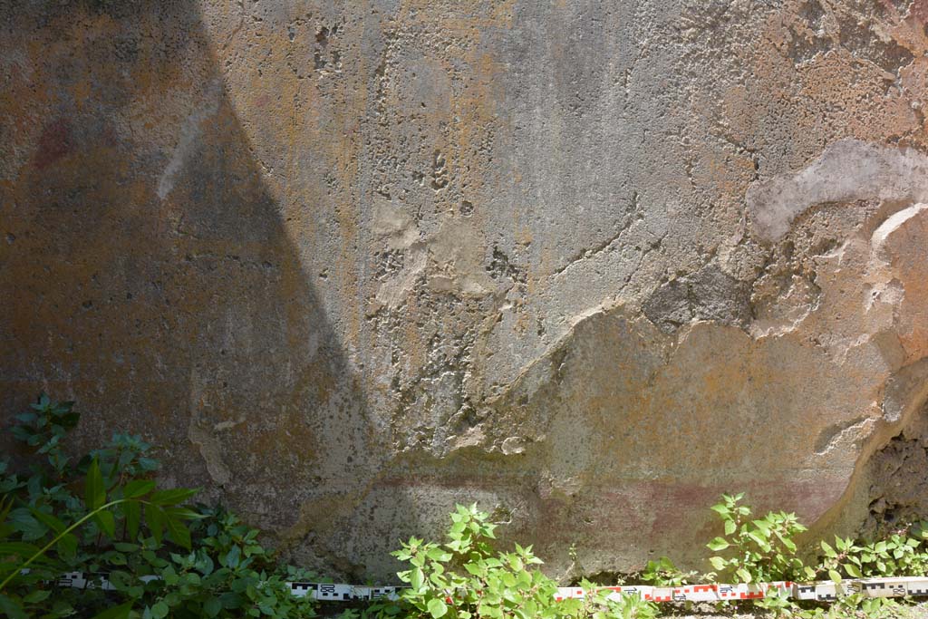 IX.5.6 Pompeii. May 2017. Room s, detail of lower west wall.
Foto Christian Beck, ERC Grant 681269 DCOR.
