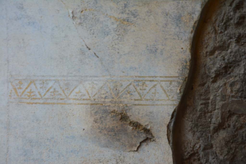 IX.5.11 Pompeii. March 2017. Room h, detail of painted border edging on lower north wall below yellow central panel.
Foto Christian Beck, ERC Grant 681269 DCOR

