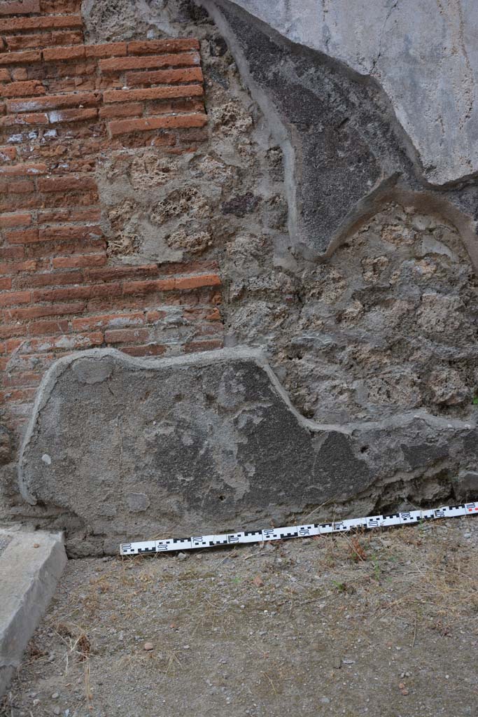 IX.5.11 Pompeii. May 2017. Room a, lower east wall of entrance corridor.
Foto Christian Beck, ERC Grant 681269 DÉCOR.
