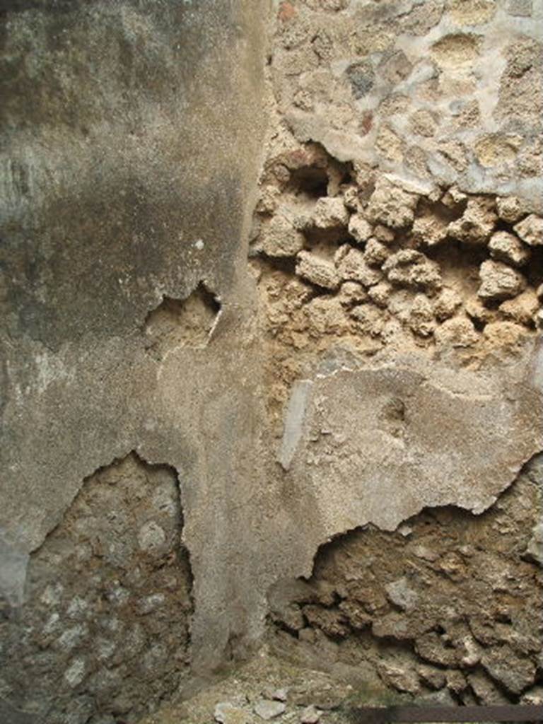 IX.5.18 Pompeii.  May 2005.  Room t.