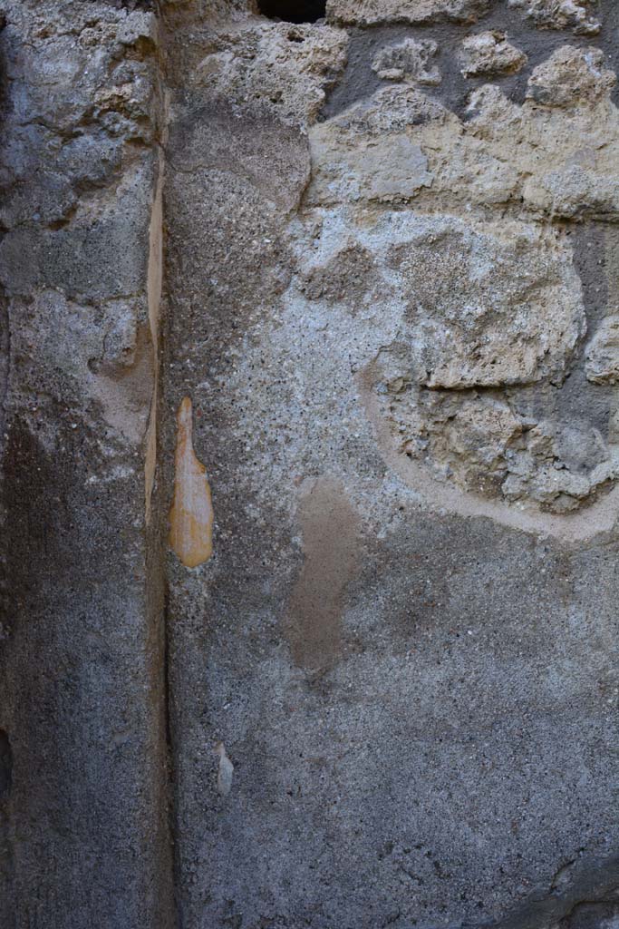 IX.5.18 Pompeii. March 2017. Room r, west wall at south end.
Foto Christian Beck, ERC Grant 681269 DÉCOR.

