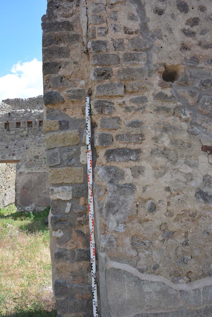 IX.5.18 Pompeii. May 2017. Room g, looking south in south-east corner.
Foto Christian Beck, ERC Grant 681269 DÉCOR.
