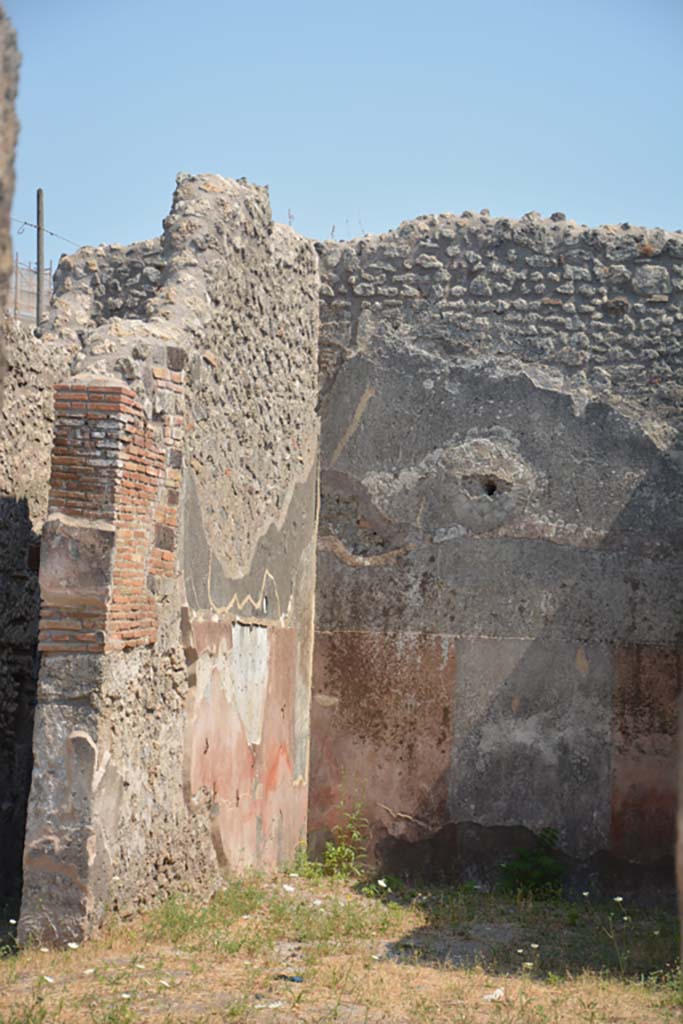 IX.7.24/5 Pompeii. July 2017. Looking south-east towards tablinum “o”,
Foto Annette Haug, ERC Grant 681269 DÉCOR.

