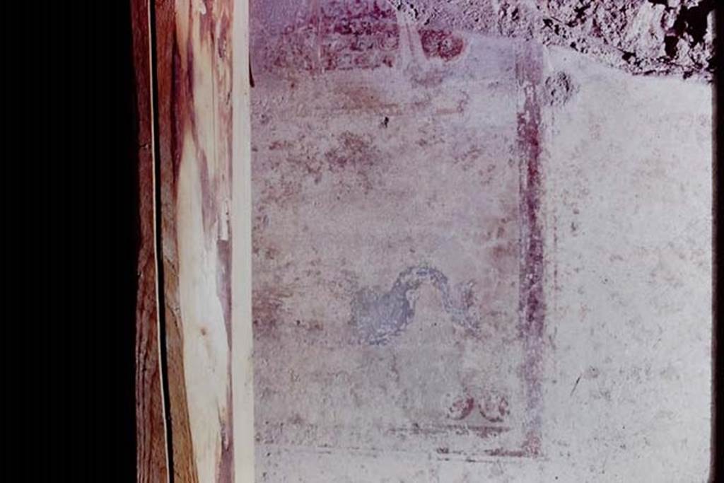 IX.13.1-3 Pompeii, 1973. Room 22, remains of central painting on east wall. 
Photo by Stanley A. Jashemski.
Source: The Wilhelmina and Stanley A. Jashemski archive in the University of Maryland Library, Special Collections (See collection page) and made available under the Creative Commons Attribution-Non Commercial License v.4. See Licence and use details.
J73f0511
