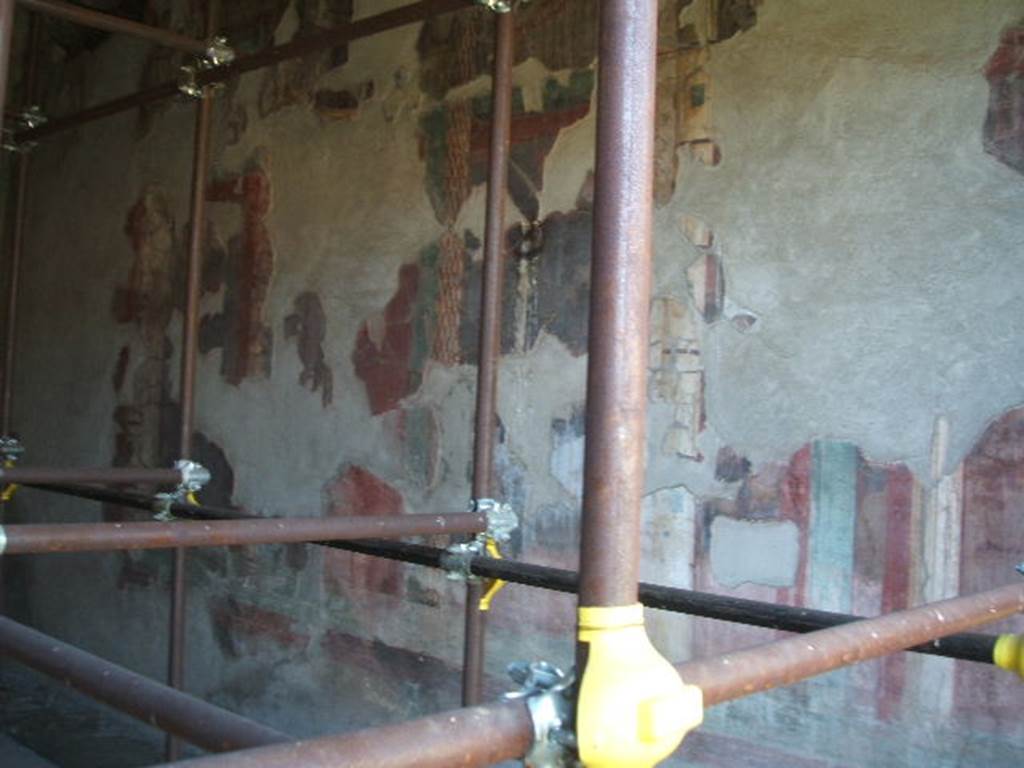 IX.14.4 Pompeii. May 2005. Room 3, oecus west wall. 
