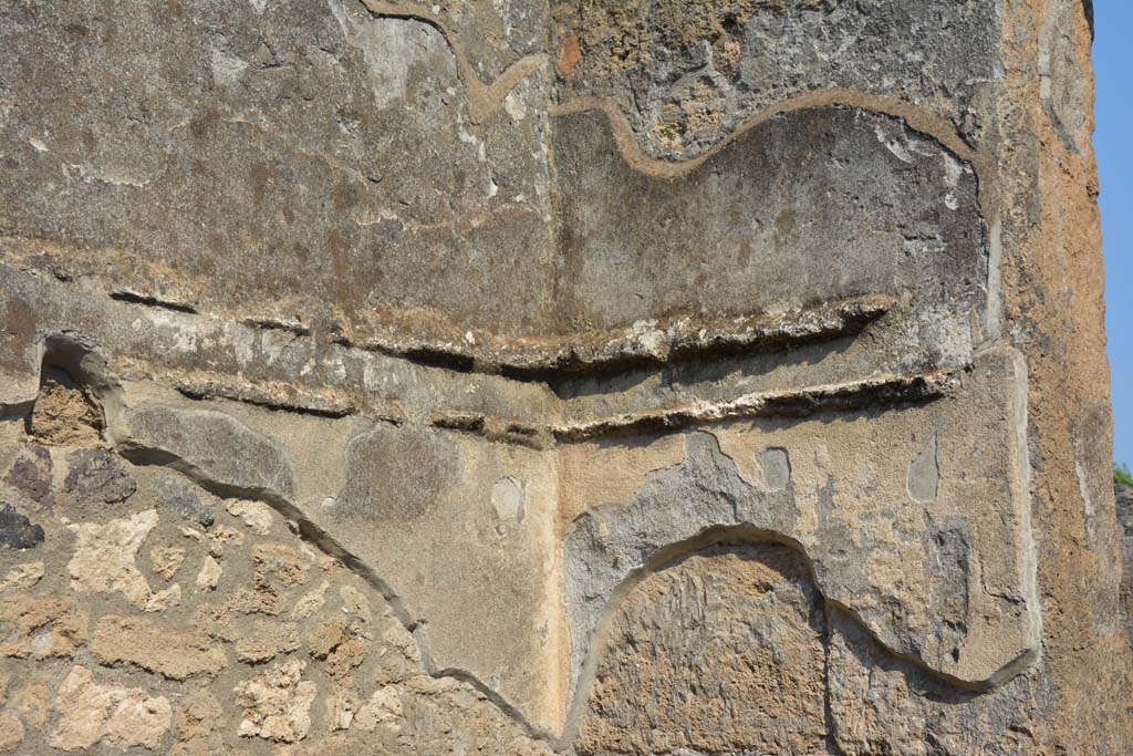 IX.14.4 Pompeii. July 2017. Triclinium 33, south-east corner.
Foto Annette Haug, ERC Grant 681269 DÉCOR.
