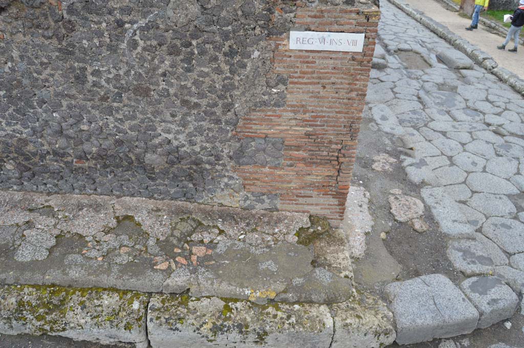 Vicolo della Fullonica, May 2010. Looking south between VI.8 and VI.6. from Vicolo di Mercurio.