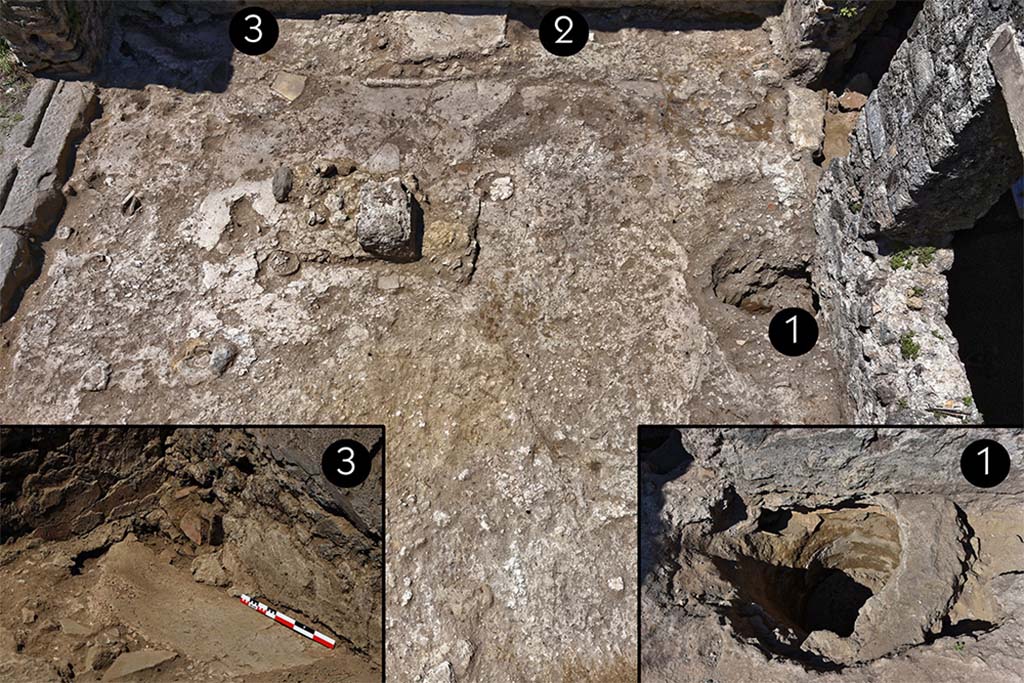 Fig. 21 – Boutique N20. Aménagements hydrauliques installés au cours de la seconde phase.
1. Citerne au conduit maçonné. 2. Bassin quadrangulaire. 3. Avaloir traversant le mur occidental. Vue générale de la boutique prise de l’est.
Clichés : N. Monteix / S. Zanella / A. Delvigne-Ryrko-EFR.
