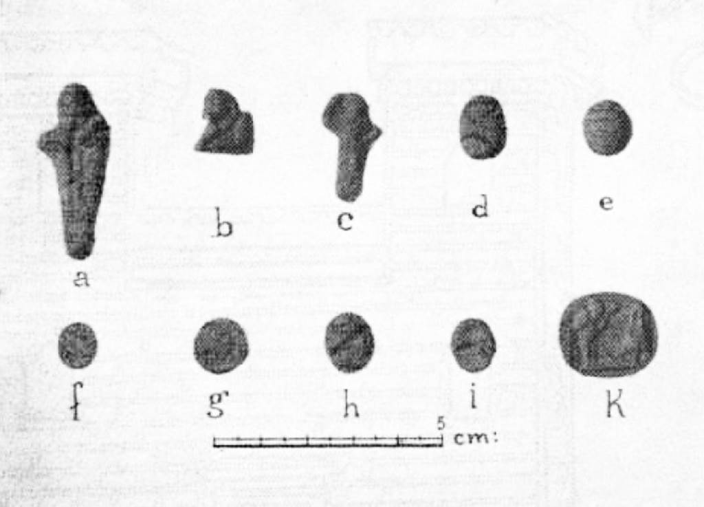 Villa Rustica di Marcus Livius Marcellus. Cameos and finds from the villa.
See Notizie degli Scavi di Antichit, 1929, p. 184, fig. 6.
