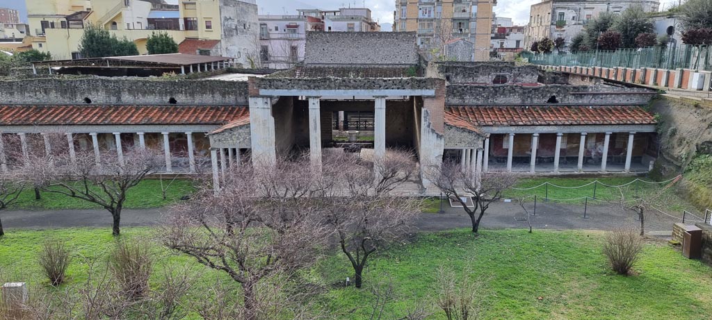 Oplontis Villa of Poppea, January 2023. 
Looking south across north garden towards Villa, with entrance steps on right. Photo courtesy of Miriam Colomer.




