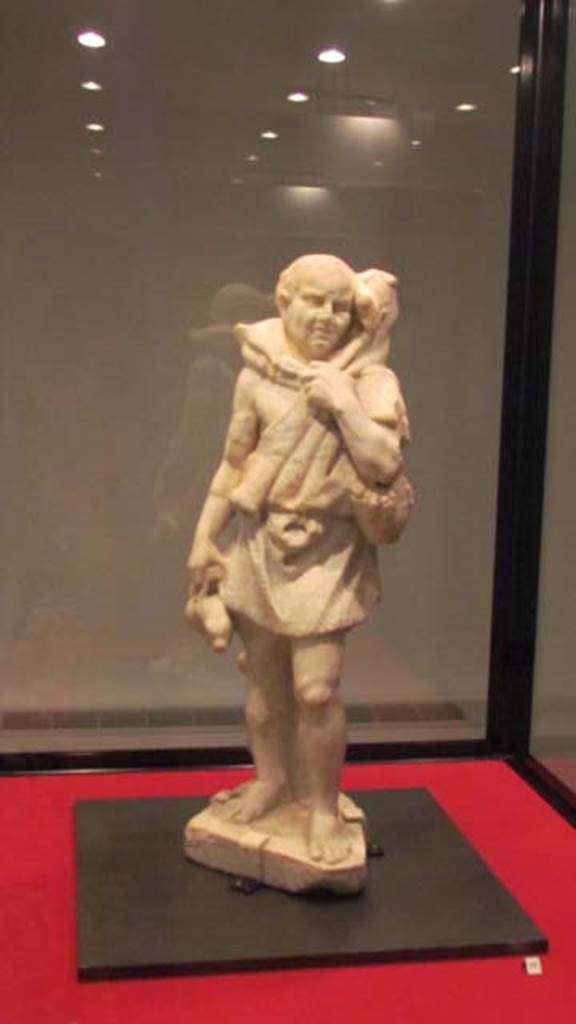 Stabiae, Villa del Pastore. Garden. Statue of the shepherd.
Photo courtesy of Donna Dollings. 
