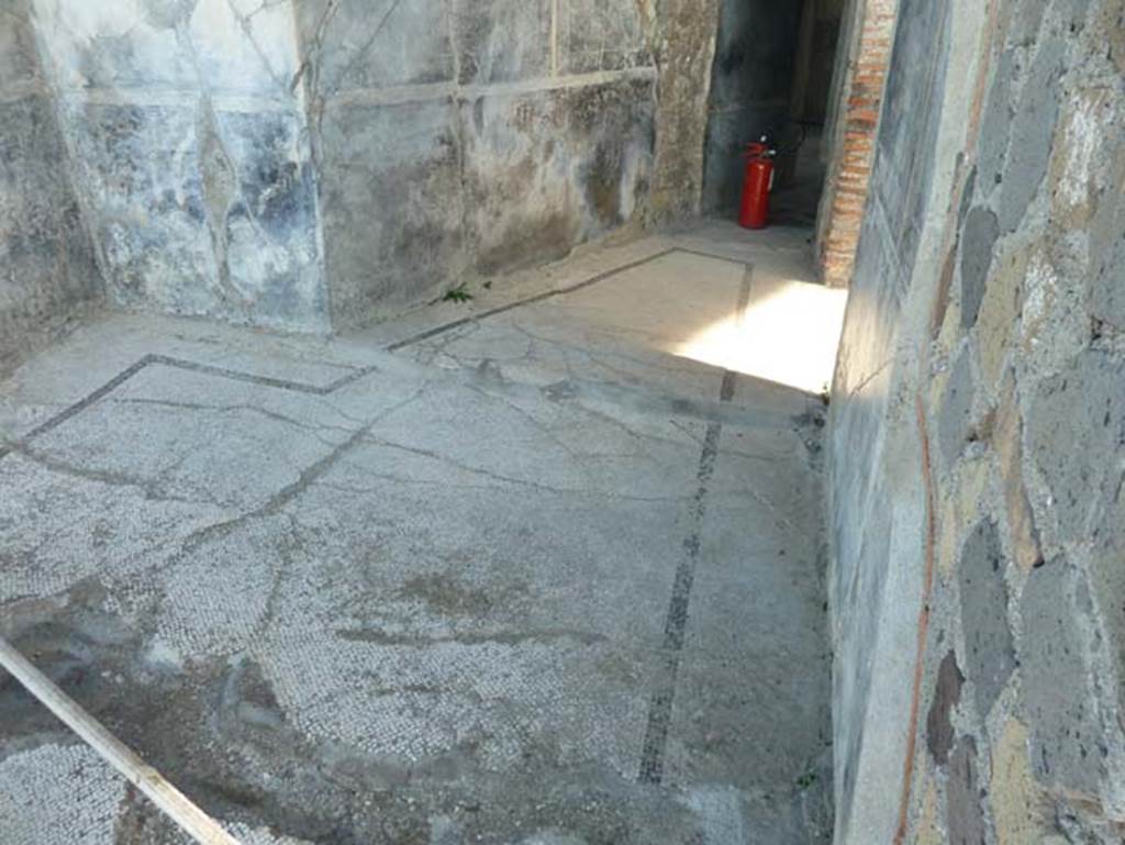 Stabiae, Secondo Complesso, June 2019. Room 16, west side with threshold to doorway 17.
Photo courtesy of Buzz Ferebee.

