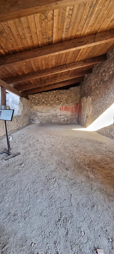 Stabiae, Villa Arianna, December 2023.
Room 27, looking north from entrance doorway. Photo courtesy of Miriam Colomer.
“A few small portions of the lower zoccolo/dado have survived on three walls, painted with a black background and white threads; on the north-east and north-west walls some surviving parts of the middle section of the pictorial surface are evident, consisting of a red background framed by white bands.”
See Gardelli, P., and Ariano, C. Two lesser-known mosaic floors from the 18th Century excavations of Villa Arianna at Stabia. (p.133).

